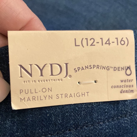 NYDJ bought on cyber Monday. Can’t return. Size large Marilyn pull on. - Picture 2 of 5